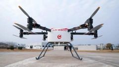 我国国产首款重载电动垂直起降飞行器AR-E800首飞成功
