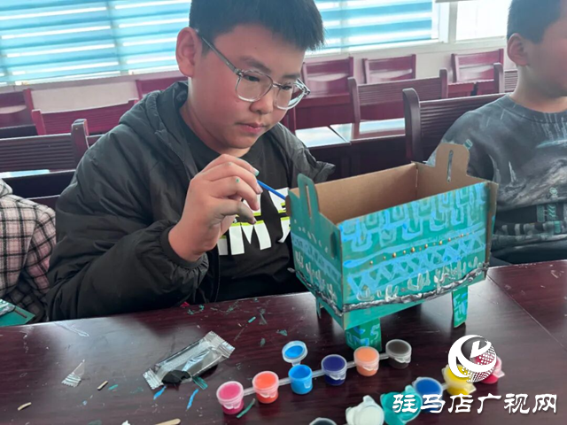 驻马店博物馆举办“穿越千年 ‘鼎’天立地”铜鼎模型手工活动
