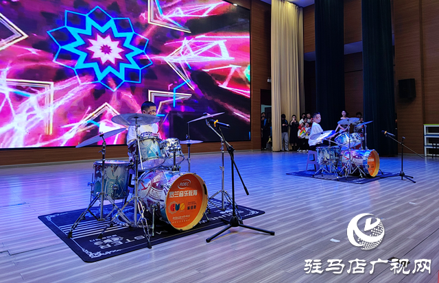 驿城区:同心筑梦搭建艺术舞台 新年音乐会温暖童心