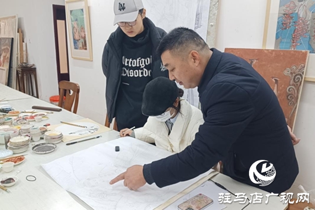 栗东旭:深耕天中绘丹青 培育新秀耀全国
