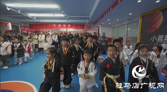 冬日竞技燃激情 体育赋能育新苗——驿城区青少年冬季运动会精彩开赛