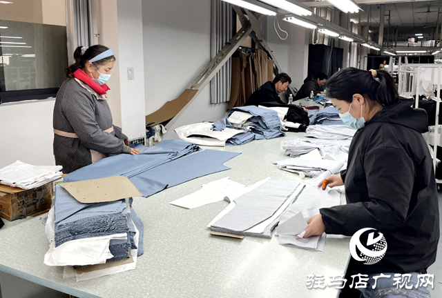 新蔡三源制衣:车间赶工忙 冲刺一季度“开门红”