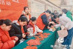 西园街道文明路社区：墨香送福迎新春 社区联动传温情