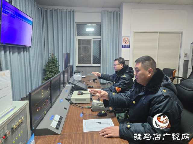 【新春走基层】“驻车人”在行动 坚守岗位不停歇