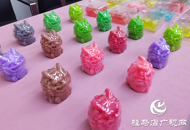 新春走基层丨一块生肖皂的“匠心传香”：当非遗技艺遇上马年新春