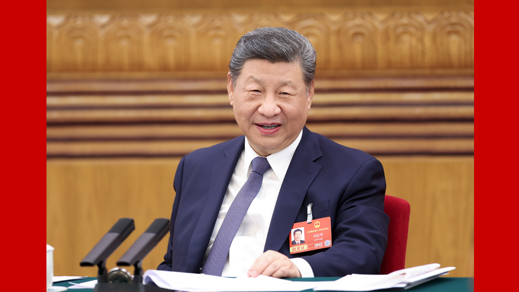 十四届全国人大四次会议在京开幕 习近平等在主席台就座
