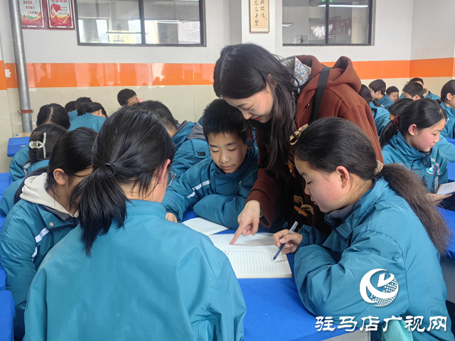 驻马店四中：心理健康开学第一课 以心润心护航青春