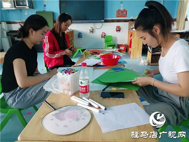 迎接“小神兽”返校