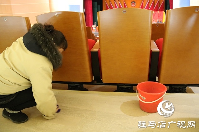 两会花絮｜防疫不松懈 卫生无死角