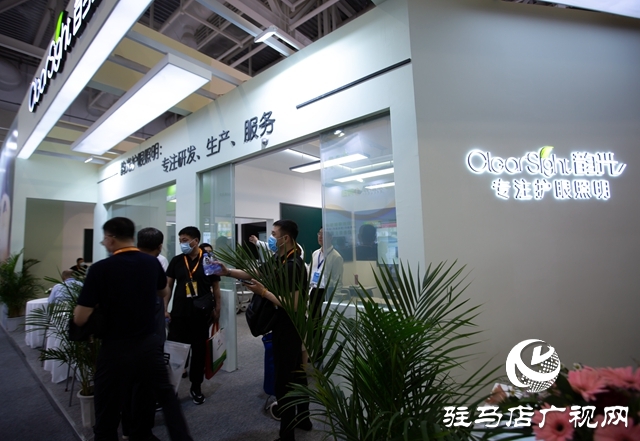 驻马店高新技术产品首次亮相第79届中国教育装备展