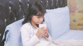 “晚安牛奶”是助眠新宠还是营销噱头？