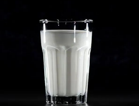 今起正式实施 常温纯牛奶中禁止添加复原乳