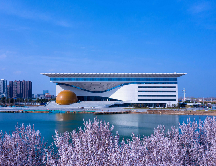 驻马店市科技馆双节活动精彩纷呈 科学探索趣味浓​
