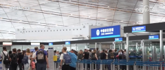 双节同庆！中外旅客跨境游走旺 全国口岸迎出入境高峰